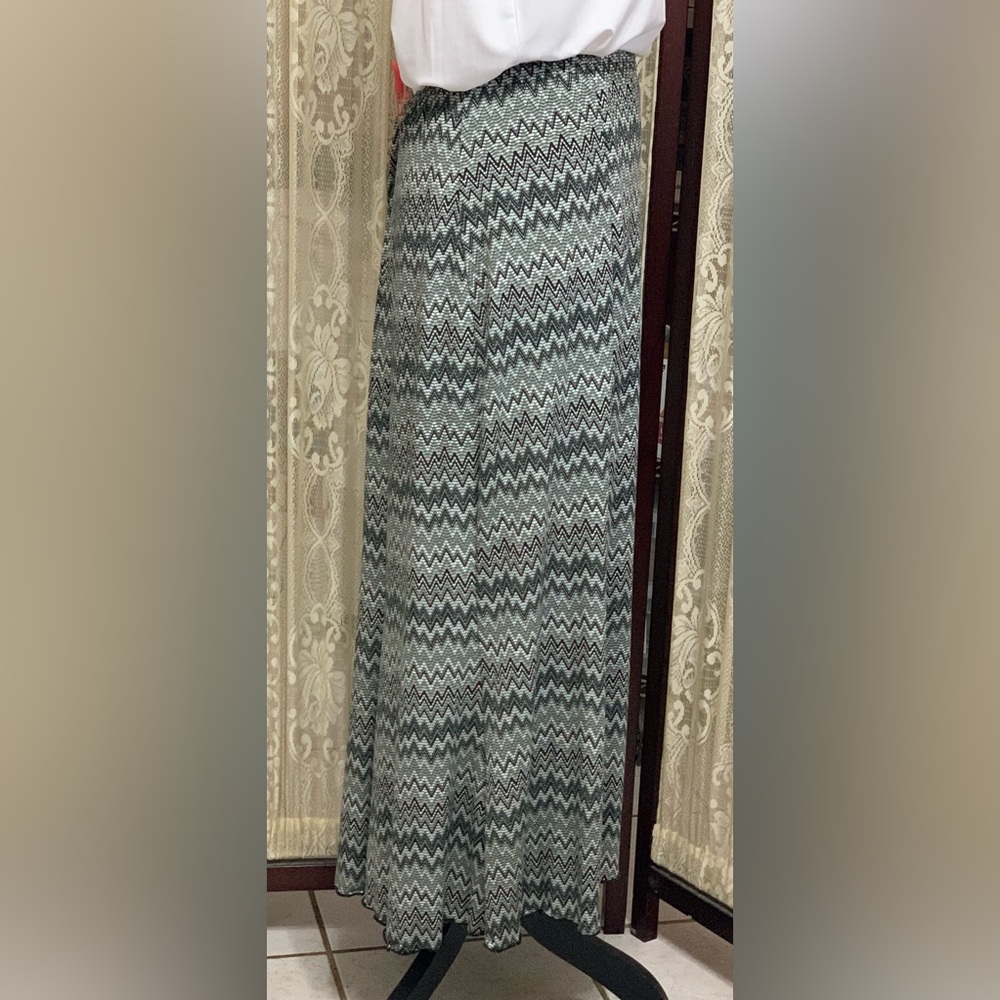 BRIGGS NY ZIGZAG PRINT PANEL MAXI SKIRT - SZ XL - Picture 2 of 4